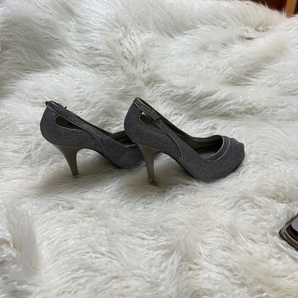 Guess Peep Toe Heels - Glitter Sparkle NWOT - Picture 7 of 7